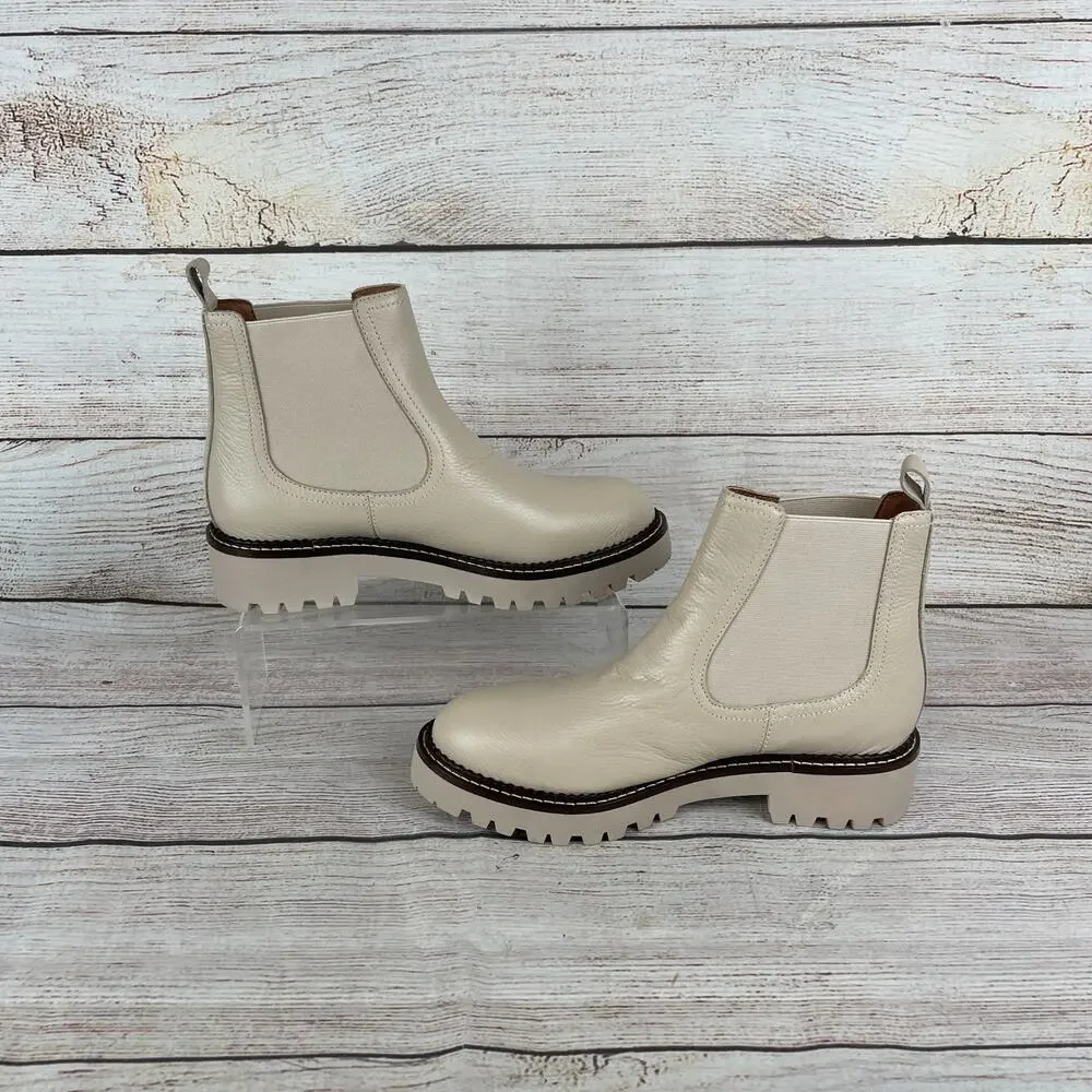 CASLON Miller Womens Sz 7M Chelsea Boots Tan Cream Water Resistant